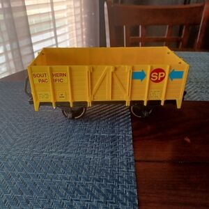 Orvis The Classic Rail yellow cart